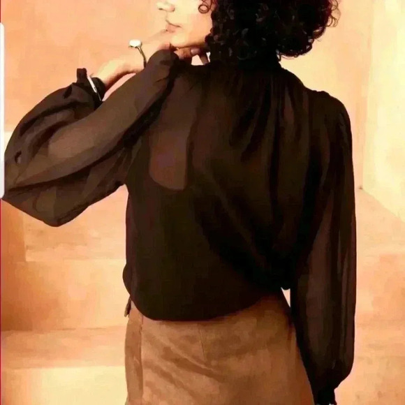 Banana Republic Smocked Neck Top - Picture 3 of 11